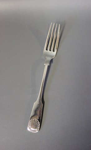 Dinner fork in "Shell"/"Musling".
5000m2 showroom. 
