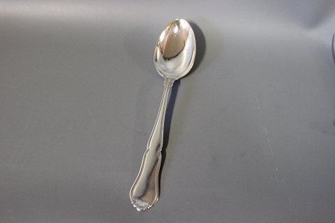 Dinner spoon in Rita, hallmarked silver.
5000m2 showroom.