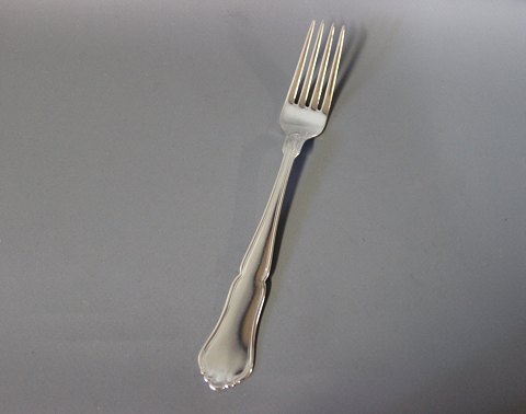 Lunch fork in Rita, hallmarked silver.
5000m2 showroom.