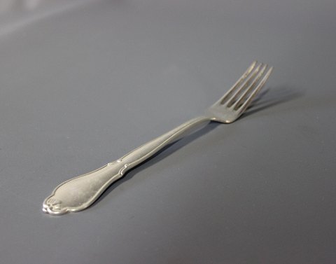 Lunch fork in Ambrosius, silver plate.
5000m2 showroom.