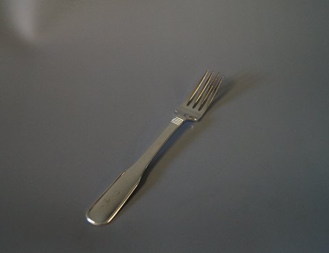 Lunch fork in Thirslund - Hans Hansen, hallmarked silver.
5000m2 showroom.