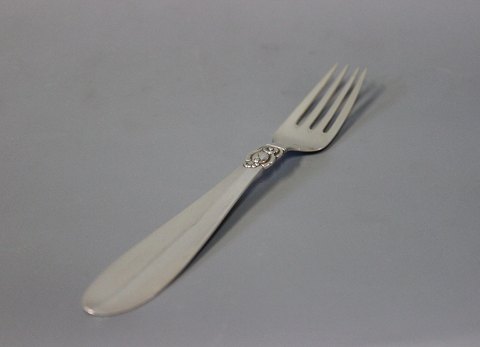 Dinner fork in Princess, model 3100, hallmarked silver.
5000m2 showroom.