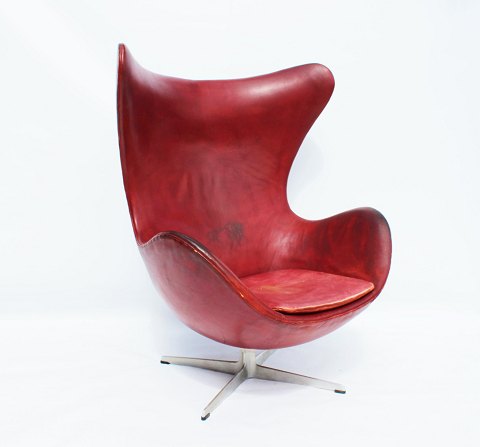The Egg, model 3316, designed by Arne Jacobsen in 1958 and manufactured by Fritz 
Hansen in 1963.
5000m2 showroom.

