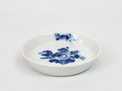 Small dish, no.: 2422, in Blue Flower by Royal Copenhagen.
5000m2 showroom.