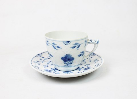 Coffee cup, no.: 305, in Butterfly by Bing & Grøndahl.
5000m2 showroom.
