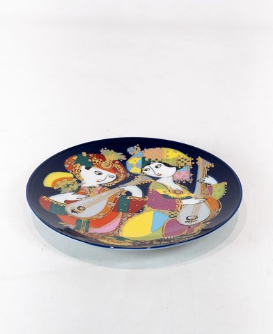Plate called oriental night music motif 2 by Bjørn Wiinblad.
Great condition
