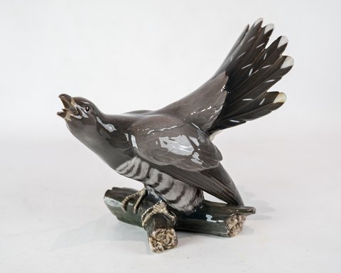 Porcelain figure in the shape of a cuckoo, no.: 1770 by Bing and Grøndahl.
