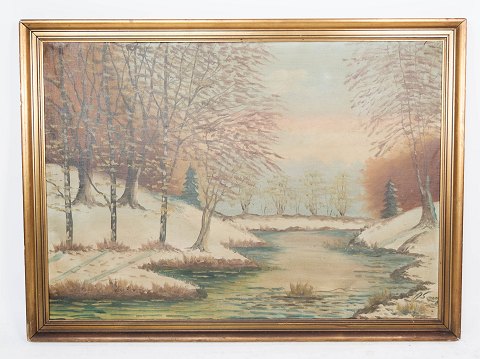 Maleri på lærred med vinter motiv og forgyldt ramme, med ukendt signatur. 
5000m2 udstilling.