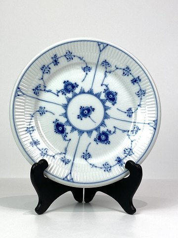 Royal Copenhagen blue fluted lunch plate, no.: 330. 
5000m2 showroom.
Great condition
