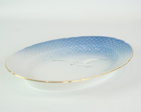 Oval Dish, B&G, Seagull frame, No. 18
Great condition
