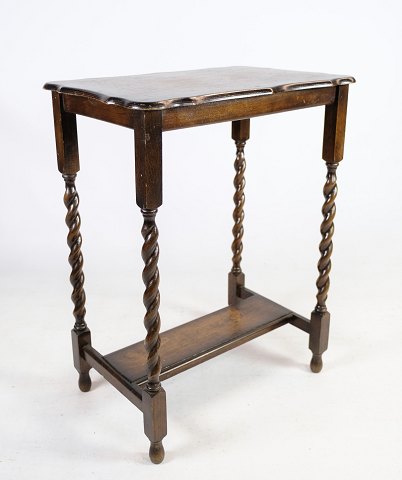 Side table, oak, England, 1890
Great condition

