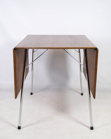 Camping table, model 3601, designed by Arne Jacobsen in 1952 and manufactured by 
Fritz Hansen.
Great condition
