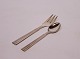 Cake fork (sold)and tea spoon in Derby 7.
5000m2 showroom.