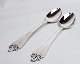 Dinner spoon and dessert spoon in H.C. Andersen pattern, hallmarked silver.
5000m2 showroom.
