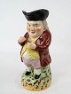 Engelsk keramik kande, Toby Jug"  af Staffordshire Keramik i flot stand.
Flot stand
