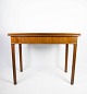 Sidebord/spillebord af mahogni med udtræk, i flot antik stand fra 1890. 
5000m2 udstilling.