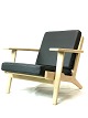 Wegner GE290 armchair in oak from the 1960s
5000m2 showroom.
Great condition
